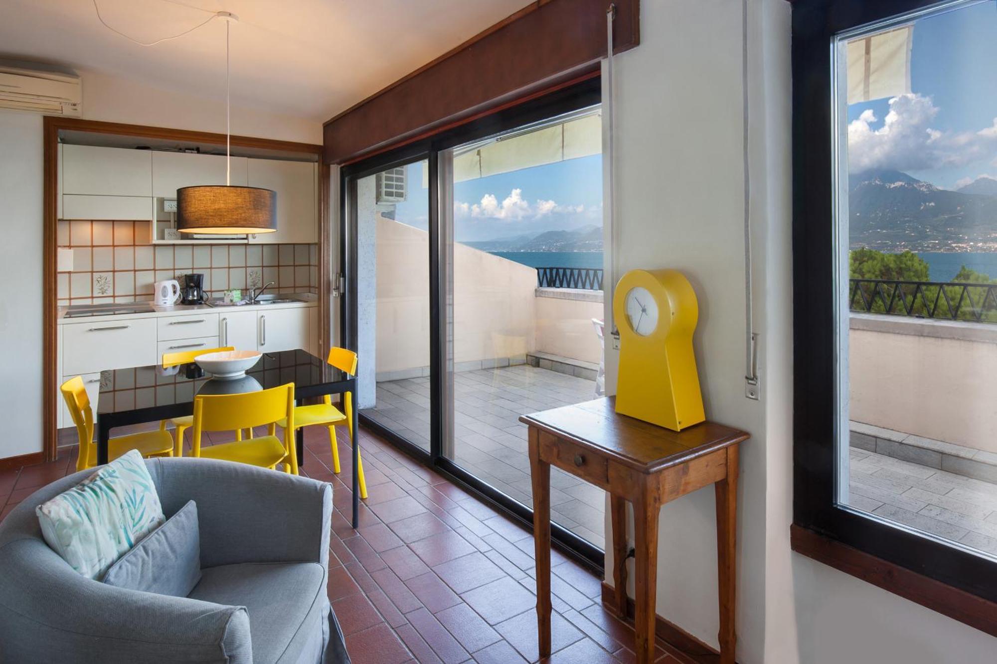 Watercolor Loft Διαμέρισμα Torri Del Benaco Εξωτερικό φωτογραφία